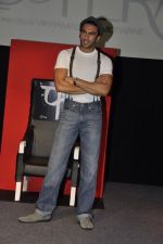 Ranveer Singh at the launch of movie Lootera in Yashraj Studio, Mumbai on 16th Nov 2011 (21).JPG